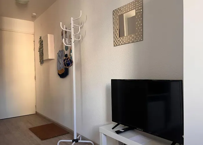 Bright Close To The Sea Апартаменты Кабур